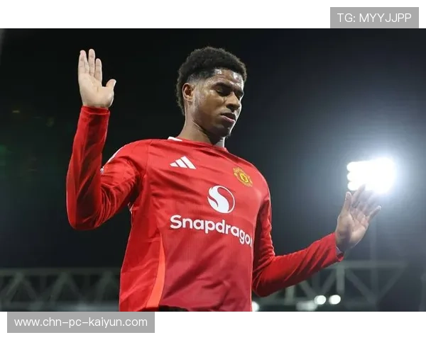 忘掉多尔古！曼联19岁新星成纽卡之战MVP，内维尔盛赞其表现出色