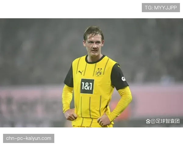官方:多特蒙德与年仅17岁的中场新星续约至2029年